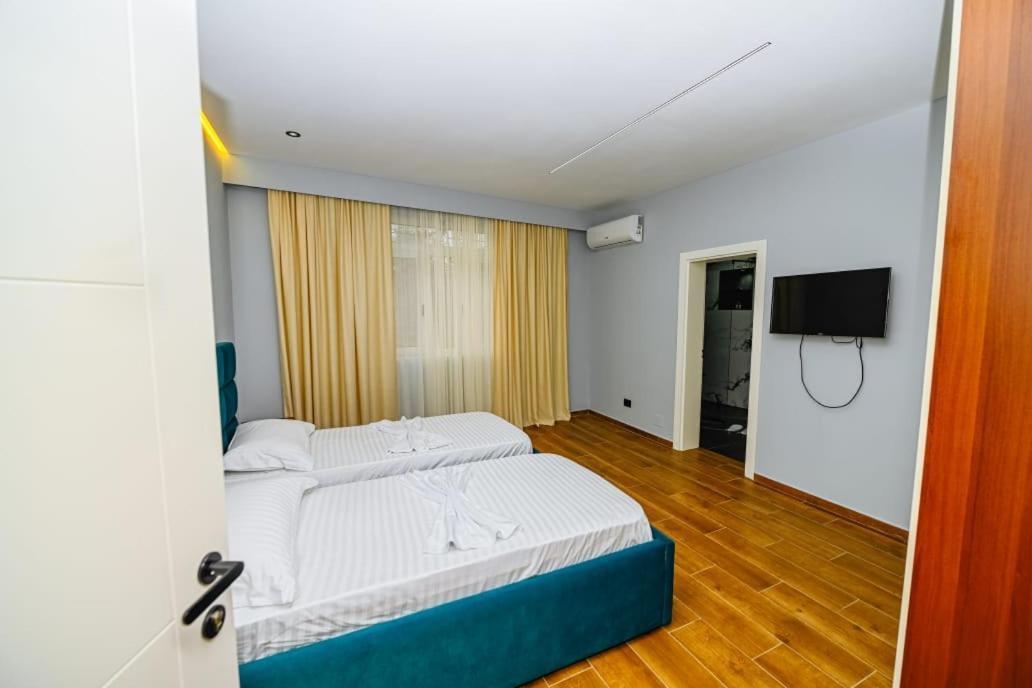 Mon Ami Boutique Hotel Shkoder Exterior photo