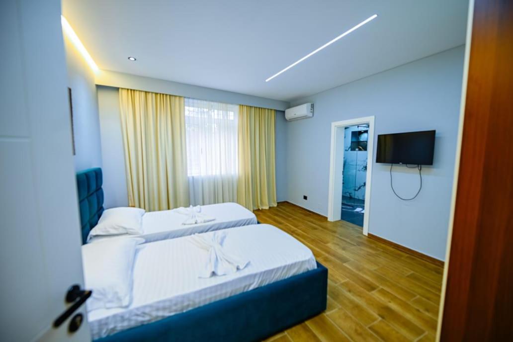 Mon Ami Boutique Hotel Shkoder Exterior photo